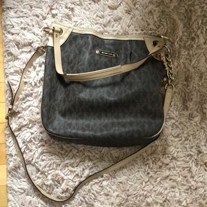 michael kors crossbody bag with shoulder strap